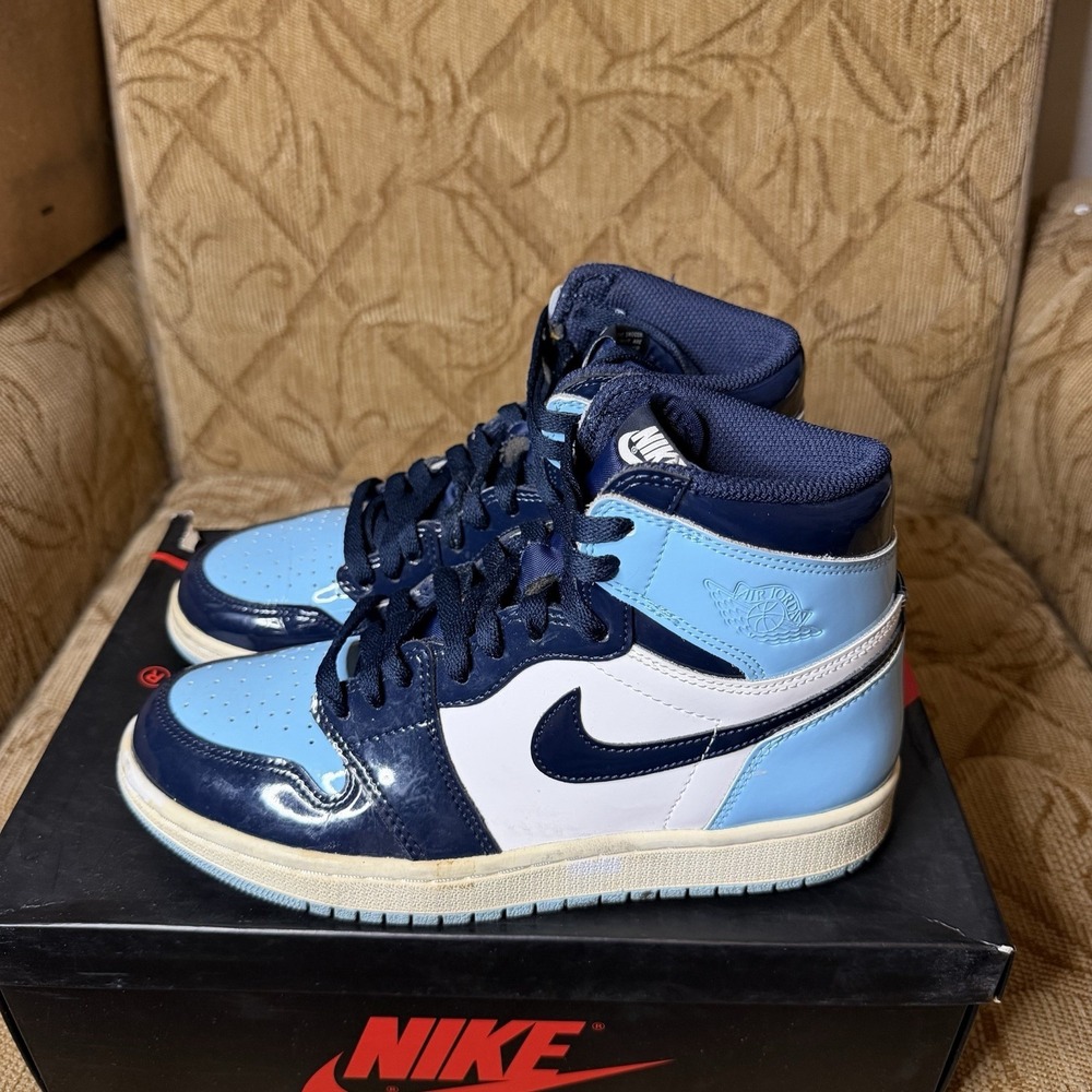 Air Jordan 1 Blue Chill UNC Women's Patent‎ Leather Shoes Size 7.5 CD0461 401